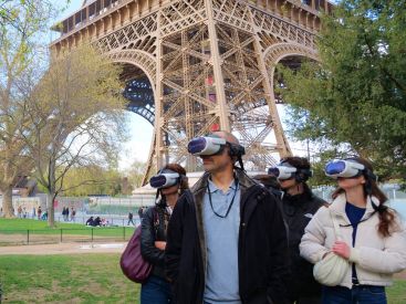 Visitez la Tour Eiffel de 1889 en VR  - 1 photo de couverture
