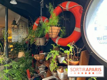 L'eau et les rêves, la péniche-librairie botanique sur le Canal de l’Ourcq
