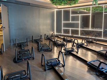 Stripd Studio : un studio de lagree haut de gamme dans le 8e arrondissement 