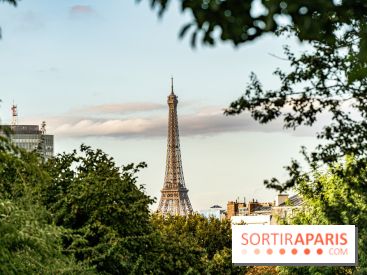 La terrasse dans un jardin avec vue Tour Eiffel du Marguerite 1606 au Domaine de la Reine Margot -  A7C1340