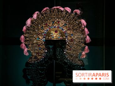 Bijoux de scène de l'Opéra de Paris : l'exposition de parures merveilleuses au Palais Garnier - IMG 2439 jpg