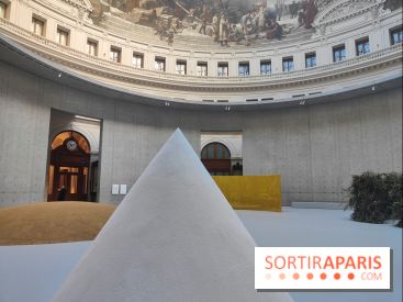 Minimal, quand l'art va à l'essentiel : l'exposition de la Bourse de Commerce se dévoile