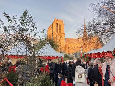 Marché de Noël Paris Notre‑Dame : artisanat de petits ateliers français regroupés au cœur de Paris