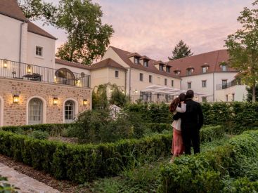 Les fêtes de Noël au Dolce Versailles - Dolce by Wyndham Versailles, Domaine du Montcel   Village des Arts night (8) web