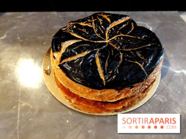 Aki Boulangerie : nos photos de sa galette des rois au sésame noir - Galette Aki Boulangerie 3