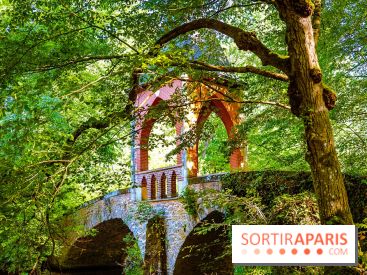 La réserve Naturelle des Etangs de Bonnelles, son pont kiosque, temple de l'amour et ses trésors