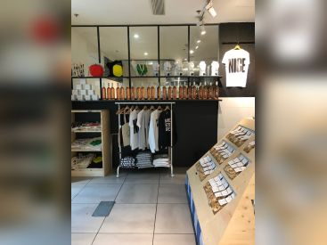 Les Niçois installent un pop-up store "French Riviera" aux Galeries Lafayette