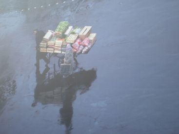 Triporteur aux Halles. © Atelier Robert Doisneau