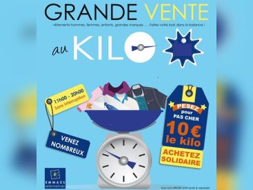 Emmaüs vente de vêtements au kilo 