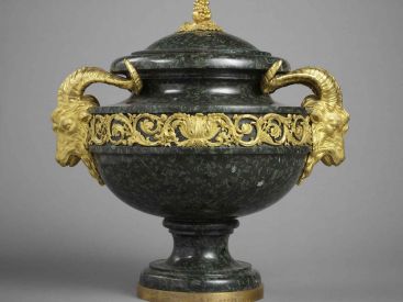 Gouthière, doreur virtuose à la Cour de France, aux Arts Décoratifs