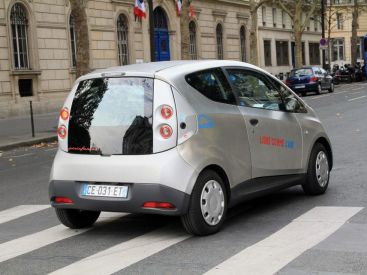 Autolib’ bientôt accessible avec le pass Navigo