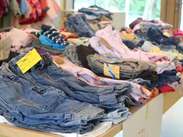 La Grande braderie solidaire du Secours Populaire 2020 à la Grande Halle de la Villette