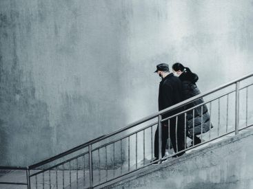 Covid-19 : pourquoi le nombre de nouveaux cas de samedi n’est pas un «record» ?