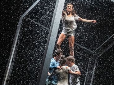 Passagers, le spectacle de cirque des 7 doigts de la main à la Villette