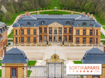 Le plus grand dinosaure exposé au Château de Dampierre 