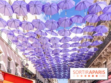 La rue Montorgueil transformée en Gotham pour célébrer la série The Penguin sur Max avec des parapluies violet