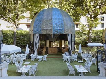 Le Bar à Rosés éphémère du Saint James Paris