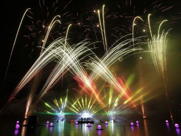 Les Feux Magiques de Disney 2015, le spectacle gratuit de Disney Village