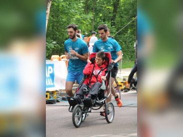 Courir ensemble avec handicap international 2016