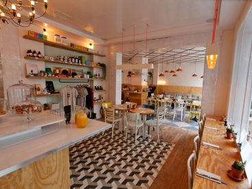 Le Clint : food, coffee et épicerie 