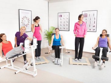 Curves fête la journée de la Femme 2014