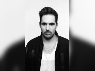 Currywürst au Batofar avec Maximo Iko