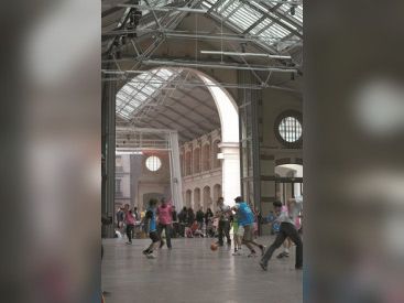 Retransmission du match France-Allemagne au Centquatre avec Tatane