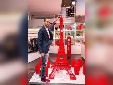 Tony Parker en dédicace à l'Atelier Renault