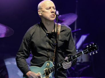 Mark Knopfler en concert à l'AccorHotels Arena de Paris en juin 2019