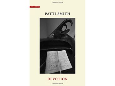 Patti Smith en séance de dédicaces à la librairie L'Ecume des Pages à Paris