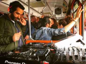 Disquaire Day Tour 2019 : des bus vintage RATP pour écouter de la musique
