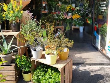 Marché aux fleurs au Point Ephémère à Paris