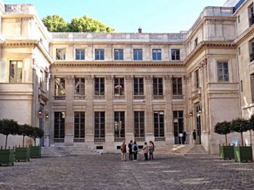 Coronavirus : quels sont les dispositifs d'enseignement à distance ? 