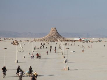 Coronavirus : le festival Burning Man 2020 passe en mode virtuel