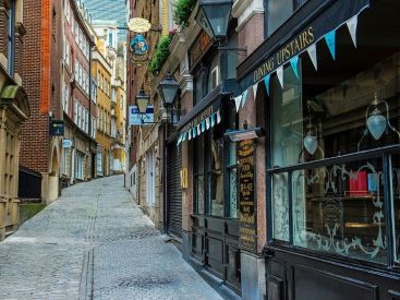 Coronavirus en Grande-Bretagne : vers un confinement local de la ville de Leicester ?