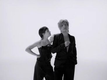 Vidéo : Indochine et Christine and the Queens reprennent le tube « 3e sexe » 