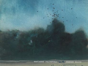 Vidéo : Marianne Faithfull dévoile le single "She walks in beauty" avec Warren Ellis