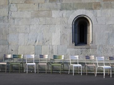 Le Chaisetival : happening contestataire contre les festivals assis ce 6 mars à Paris