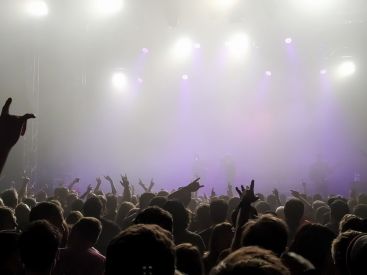 Covid : en Nouvelle-Zélande, un concert de Six60 réunit 50 000 spectateurs sans masque