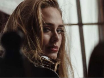 Adele dévoile le clip de "Easy on me", une nouvelle chanson à découvrir après six ans d'absence