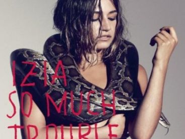 Izia So Much Trouble concert Paris 2012