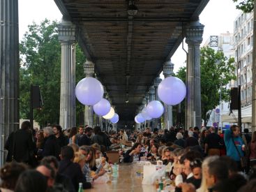 Le Grand Banquet du 13e de retour sous le viaduc du métro à Paris