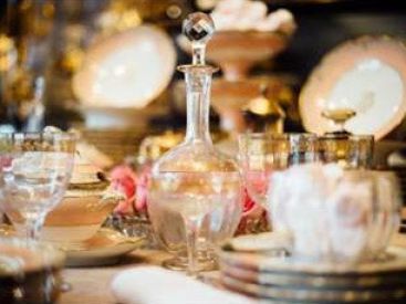 Les Tables en Fêtes, l'expo de Noël du marché Paul Bert Serpette