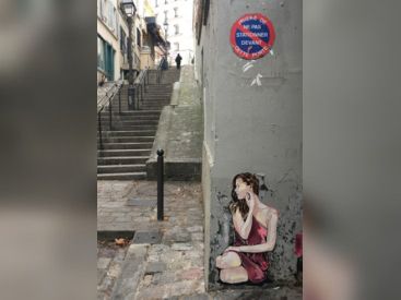 Street art : Jana & JS investissent Montmartre !  