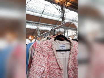 Violette Sauvage organise un vide-dressing luxe dans le Marais 