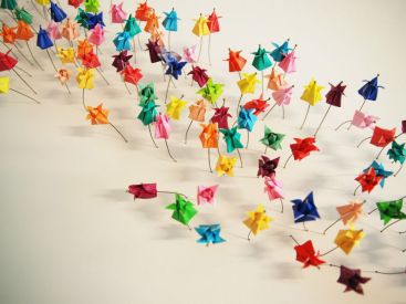 700 animaux en origami envahissent Beaugrenelle !