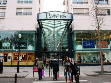 Shopping is dating au centre commercial Les passages