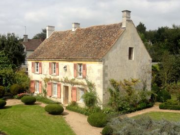 Au cœur d'un ancien presbytère, ce musée francilien dévoile un jardin de curé classé jardin remarquable