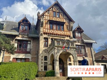 En région parisienne, cette mairie surprenante prend des allures de maison normande