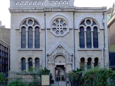 Voici l'étonnante église qui a donné son nom au quartier de la Chapelle à Paris
